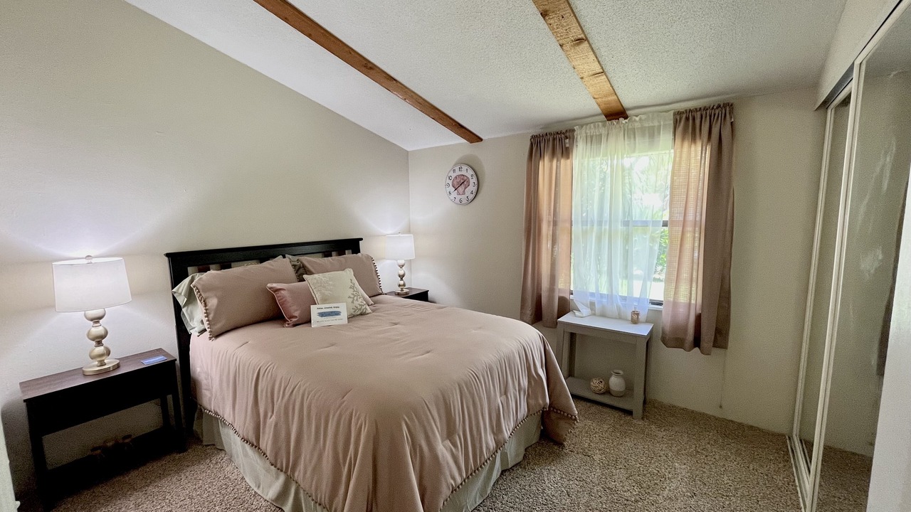 Photo of Bedroom in Welaka
