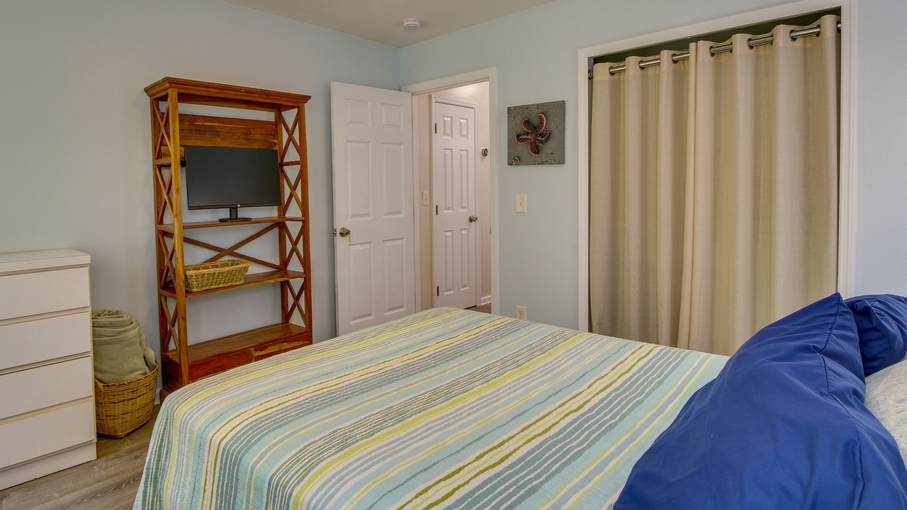 Photo of Bedroom in Whitemarsh Island