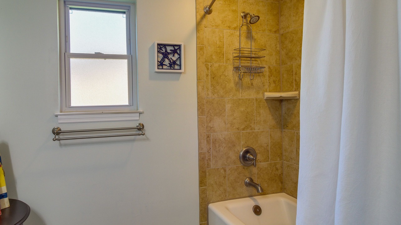 Photo of Bathroom in Whitemarsh Island