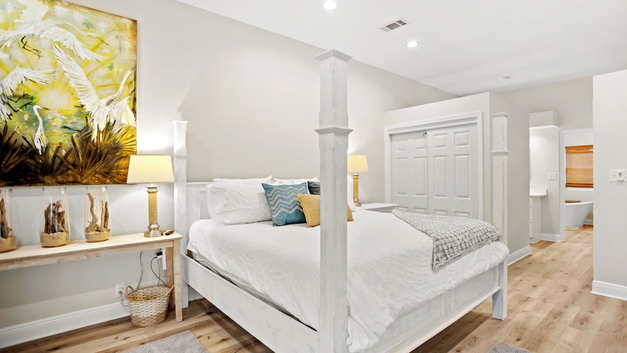 Photo of Bedroom in Diamondhead