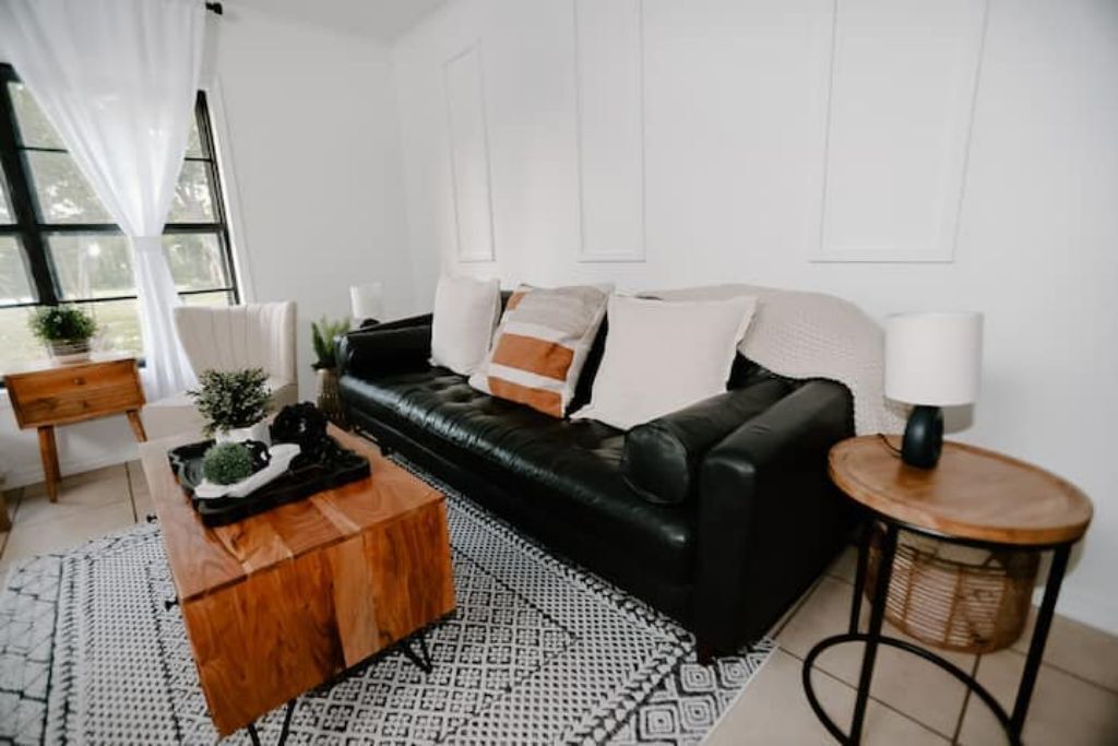 Photo of Livingroom in Milton