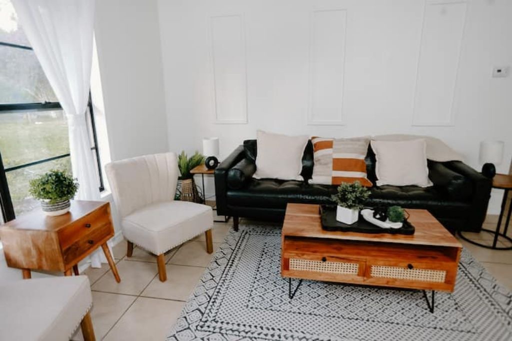 Photo of Livingroom in Milton