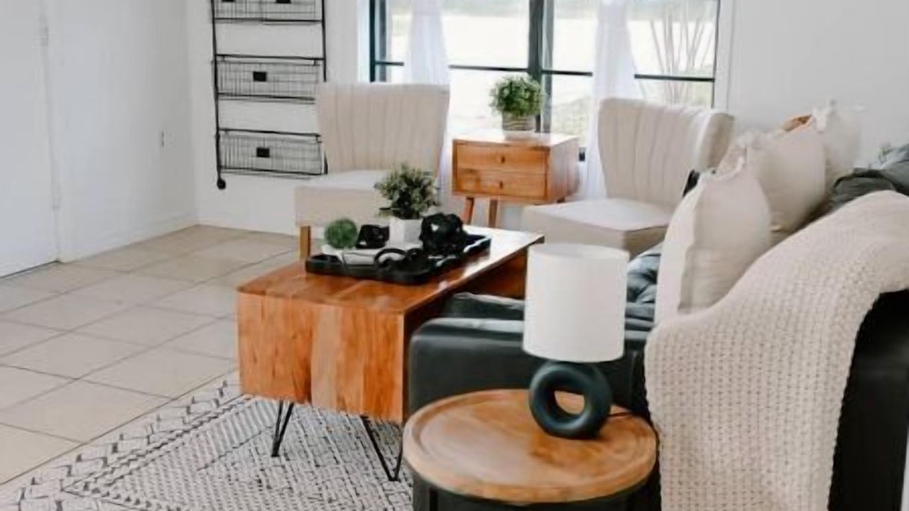 Photo of Livingroom in Milton