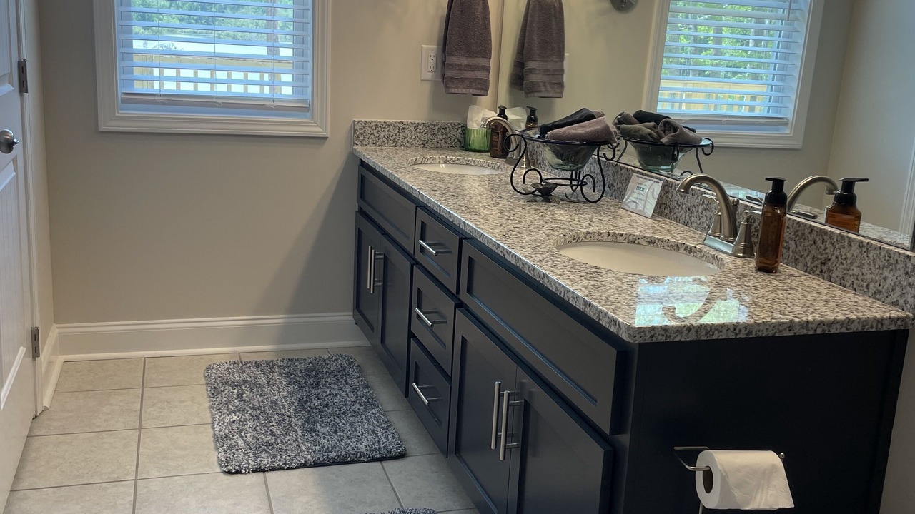 Photo of Bathroom in Jacksons' Gap