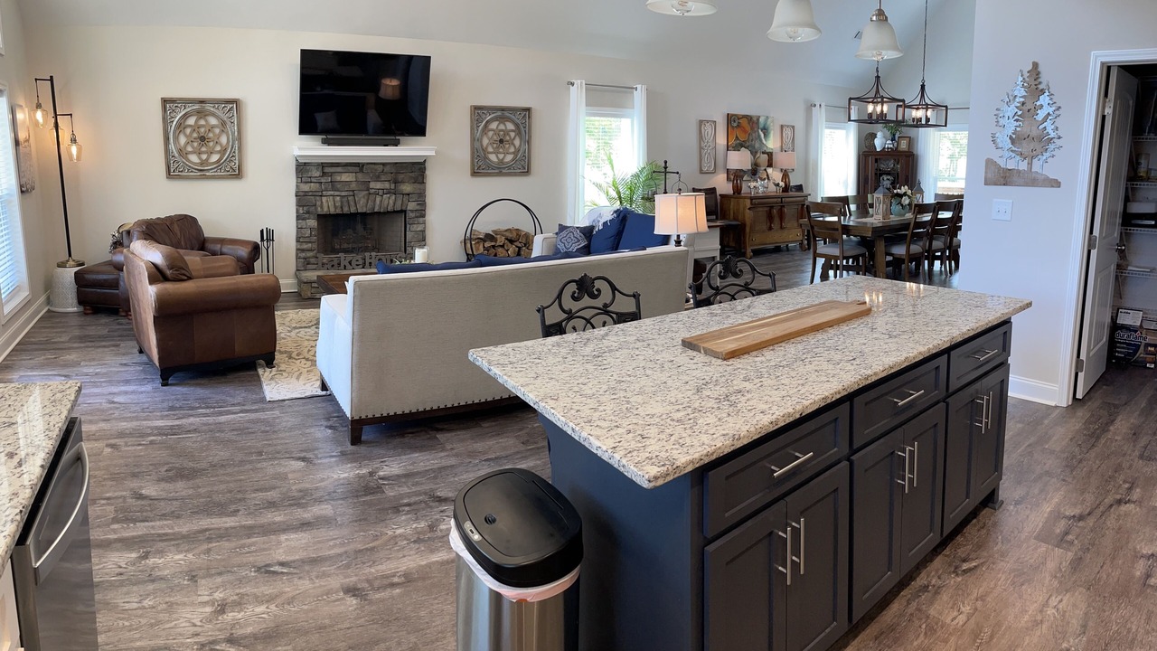 Photo of Livingroom in Jacksons' Gap