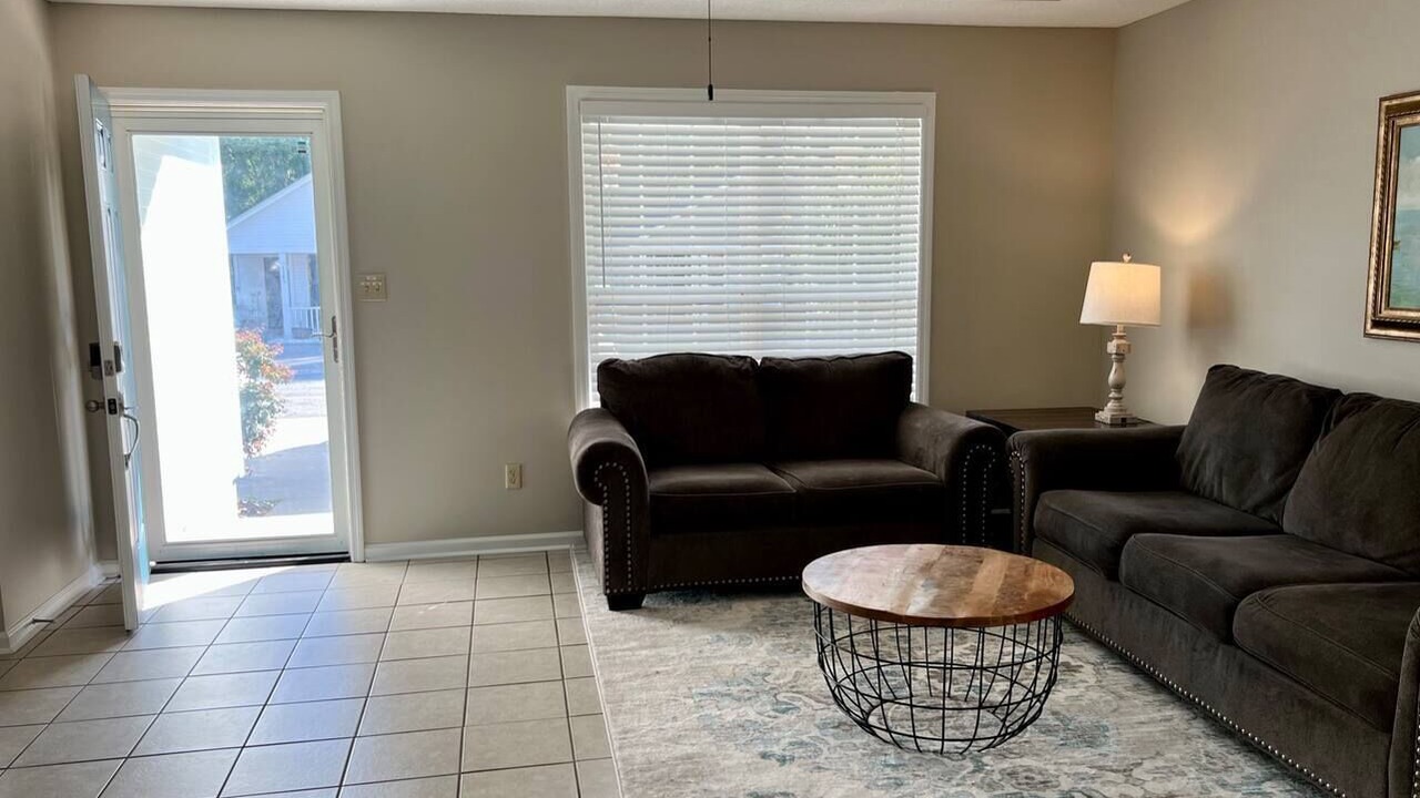 Photo of Livingroom in Remerton