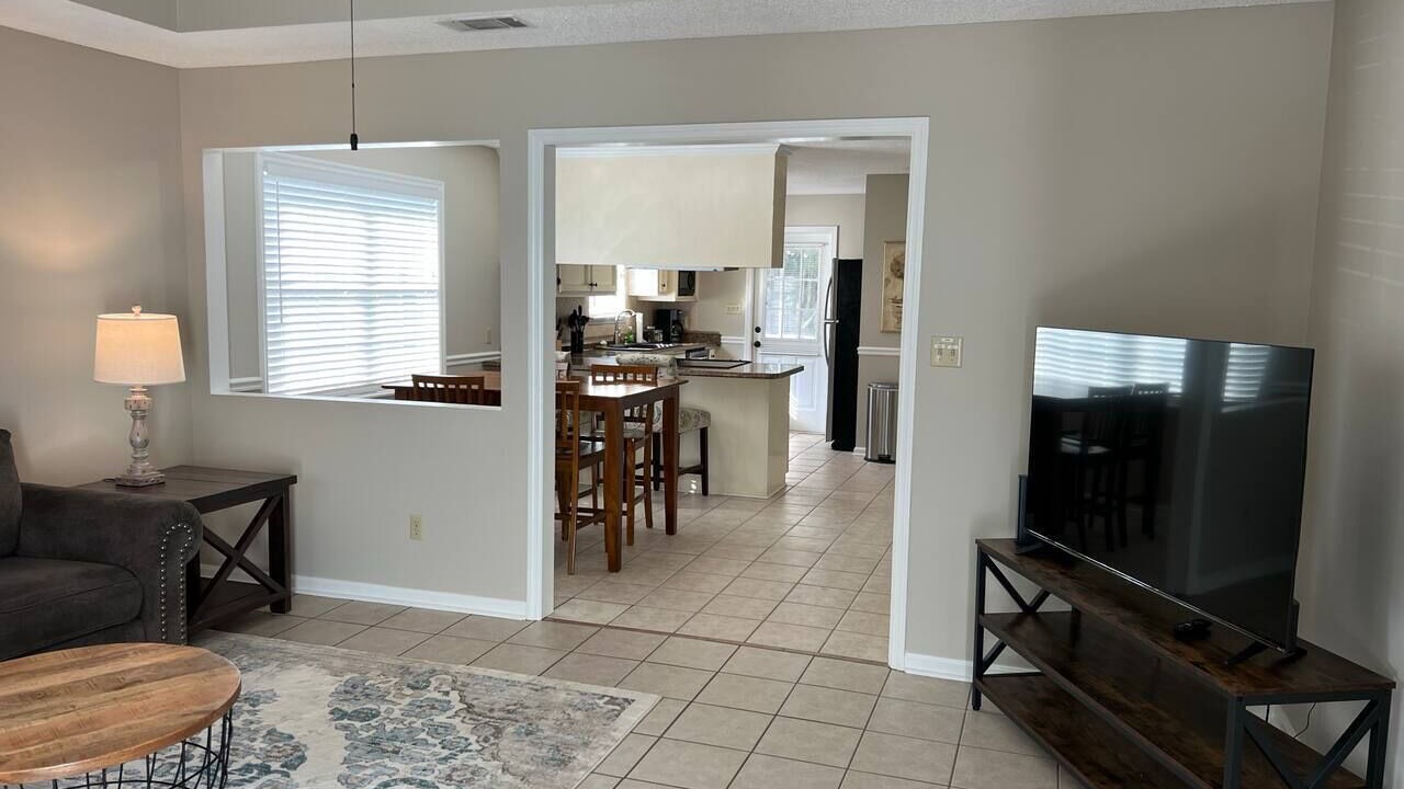 Photo of Livingroom in Remerton
