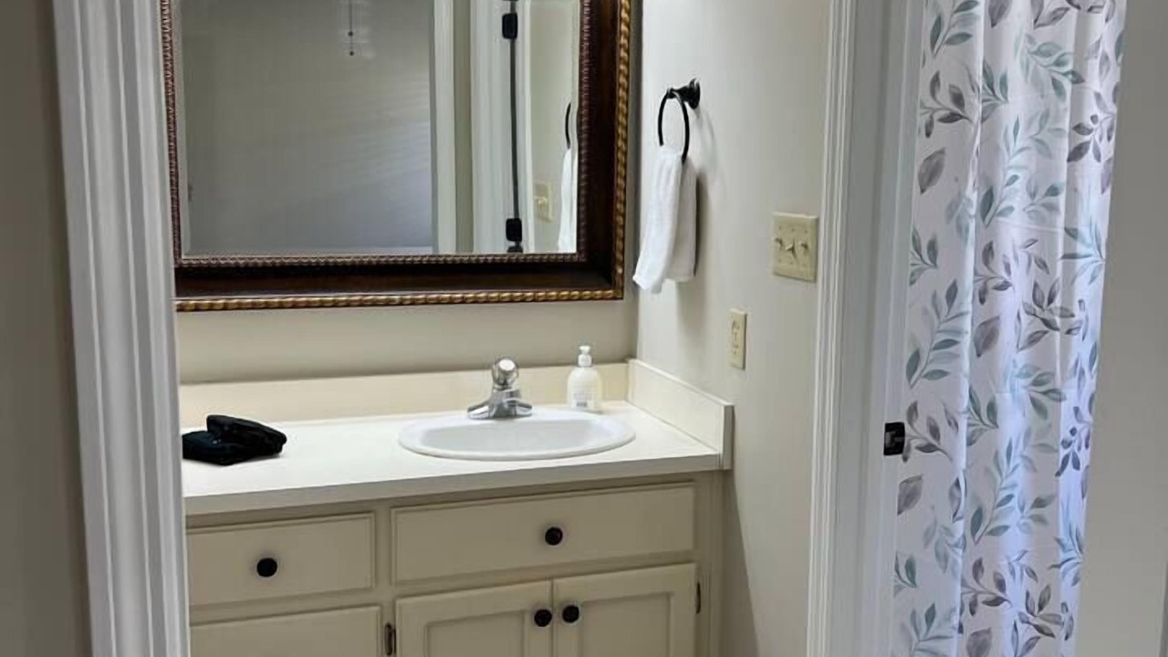 Photo of Bathroom in Remerton