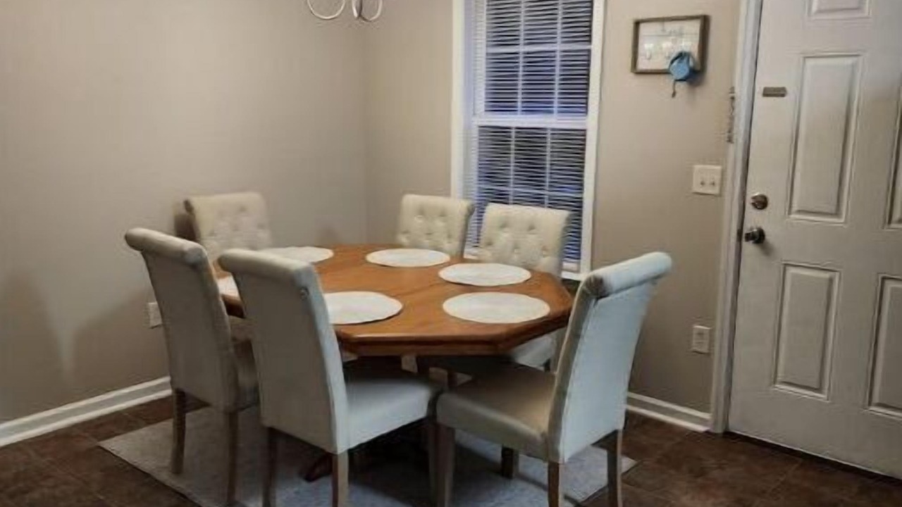 Photo of Livingroom in Statesboro