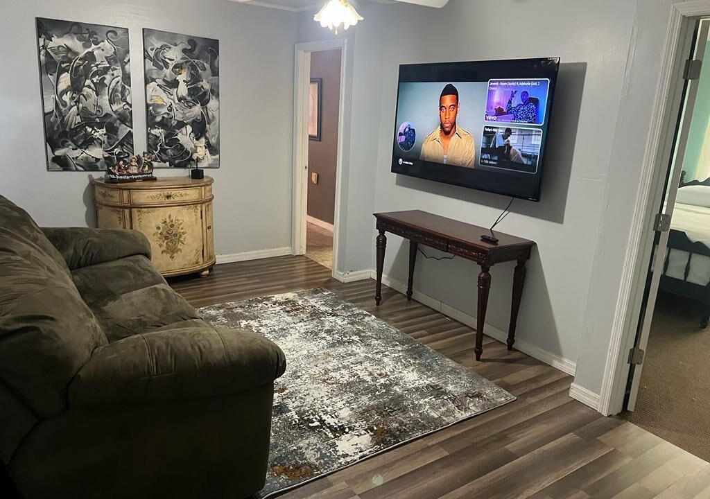 Photo of Livingroom in Candler