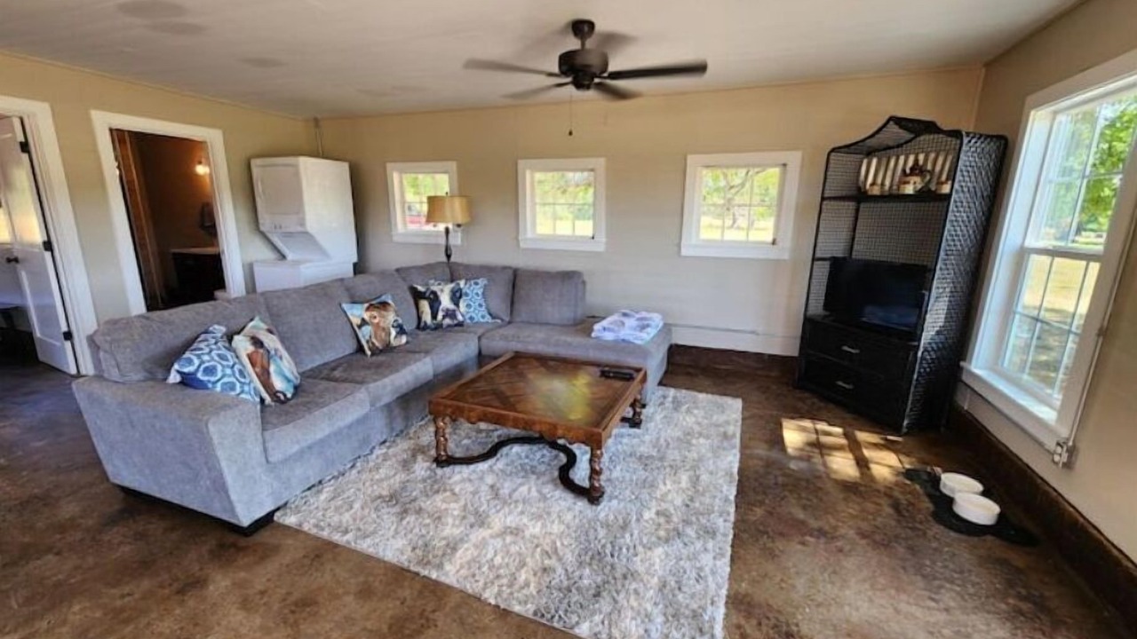 Photo of Livingroom in Nacogdoches