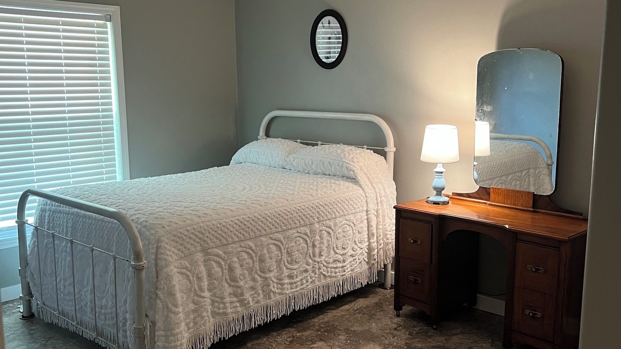 Photo of Bedroom in Troy
