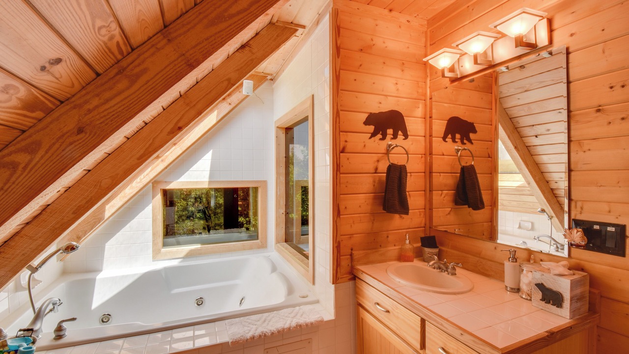 Photo of Bathroom in Six Mile