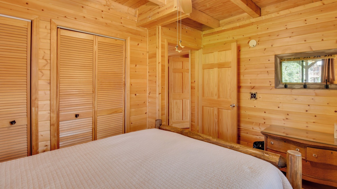 Photo of Bedroom in Six Mile