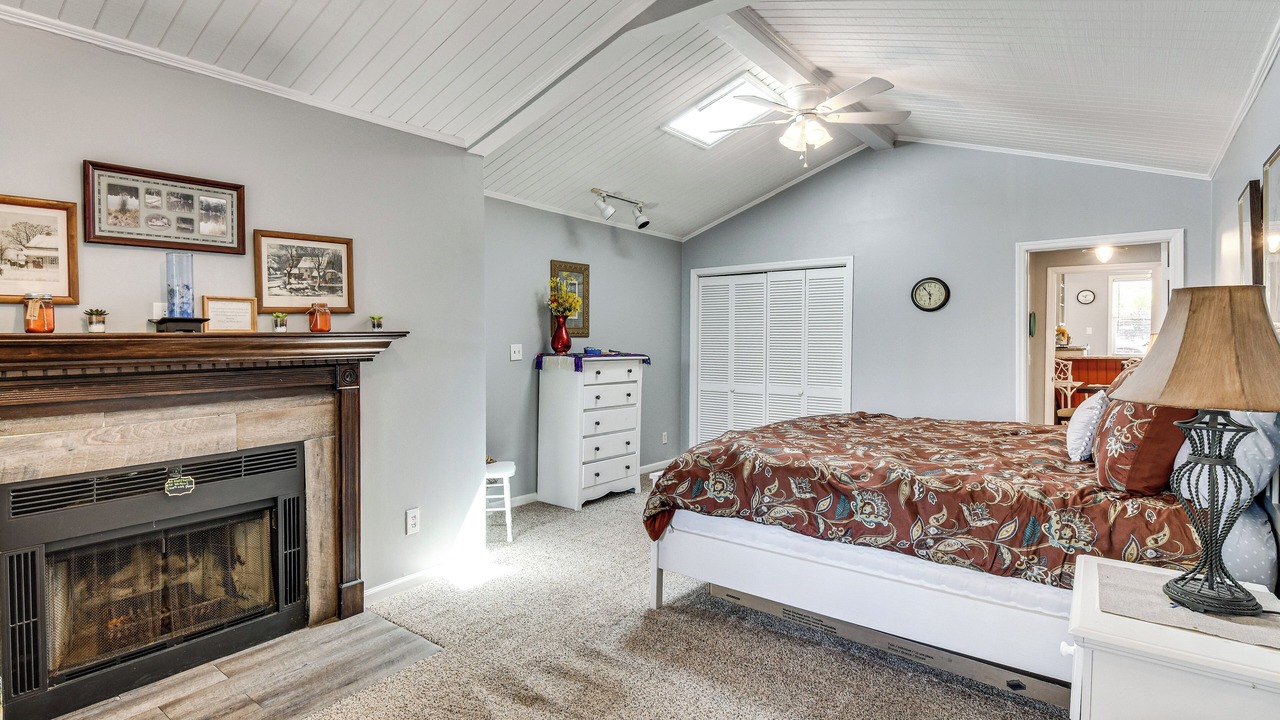 Photo of Bedroom in Townville