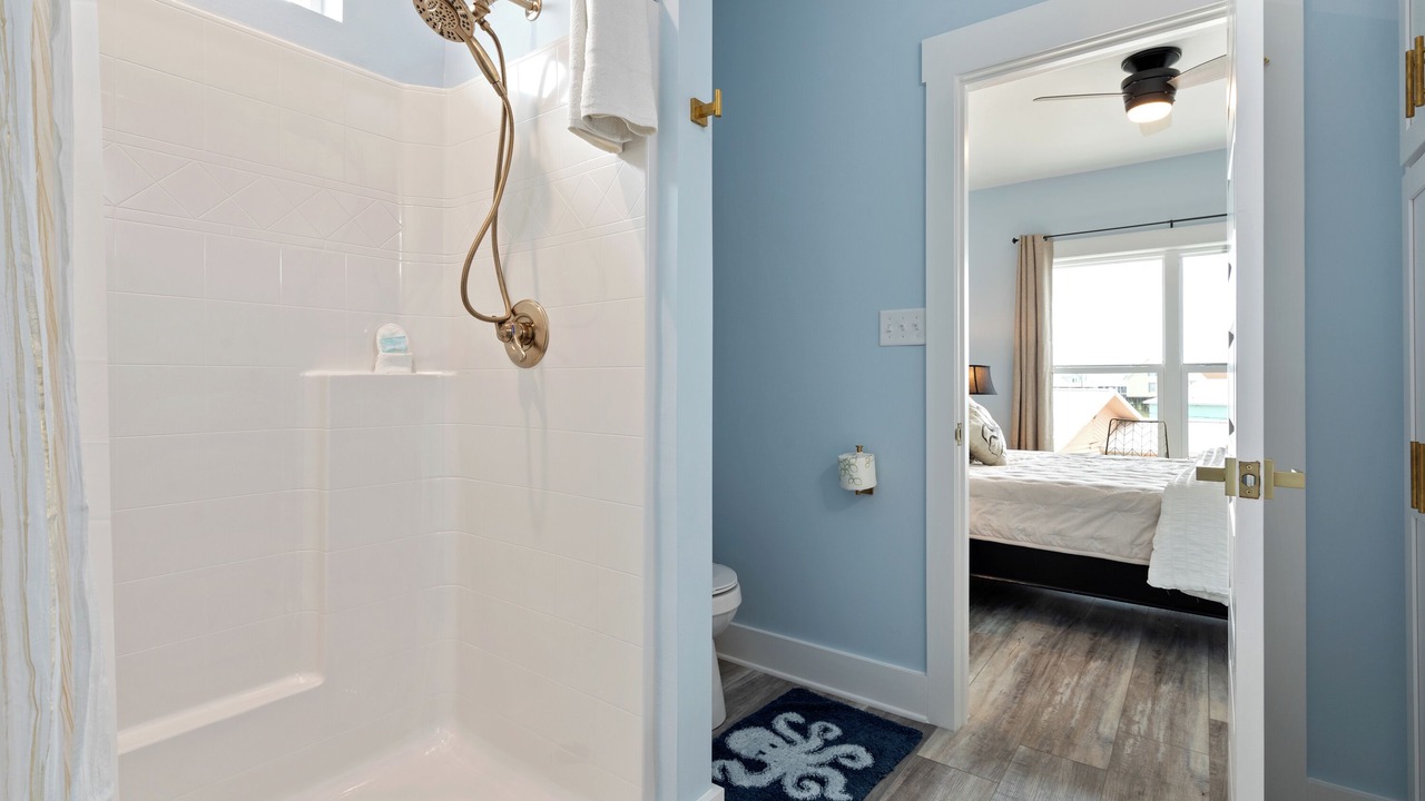 Photo of Bathroom in Dauphin Island