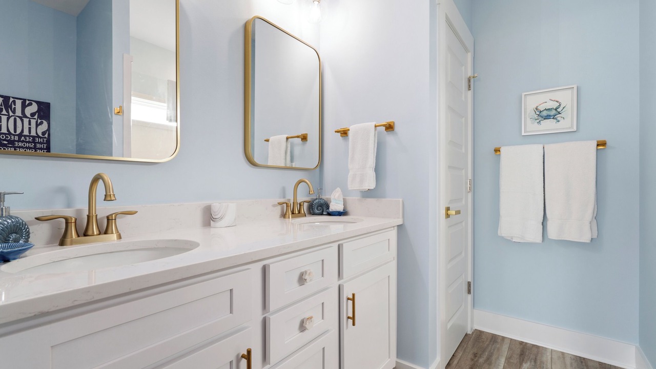 Photo of Bathroom in Dauphin Island