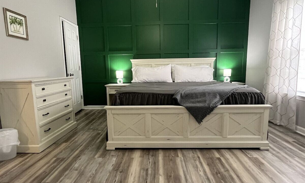 Photo of Bedroom in Foley