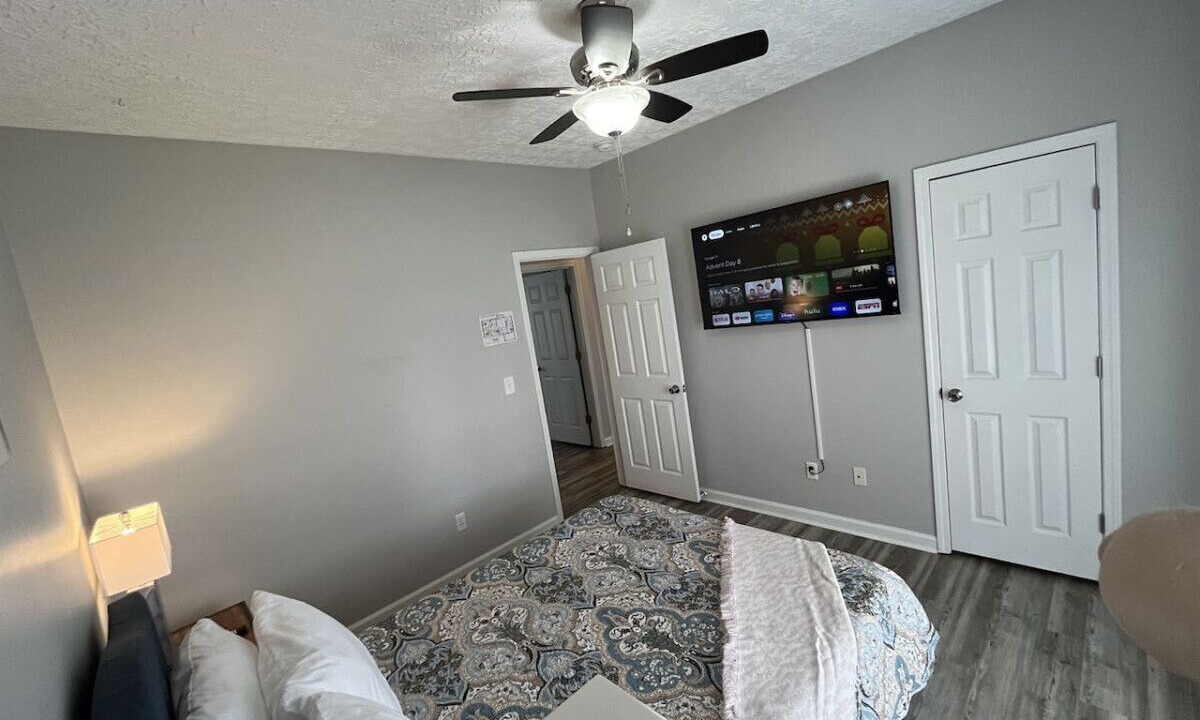 Photo of Bedroom in Foley