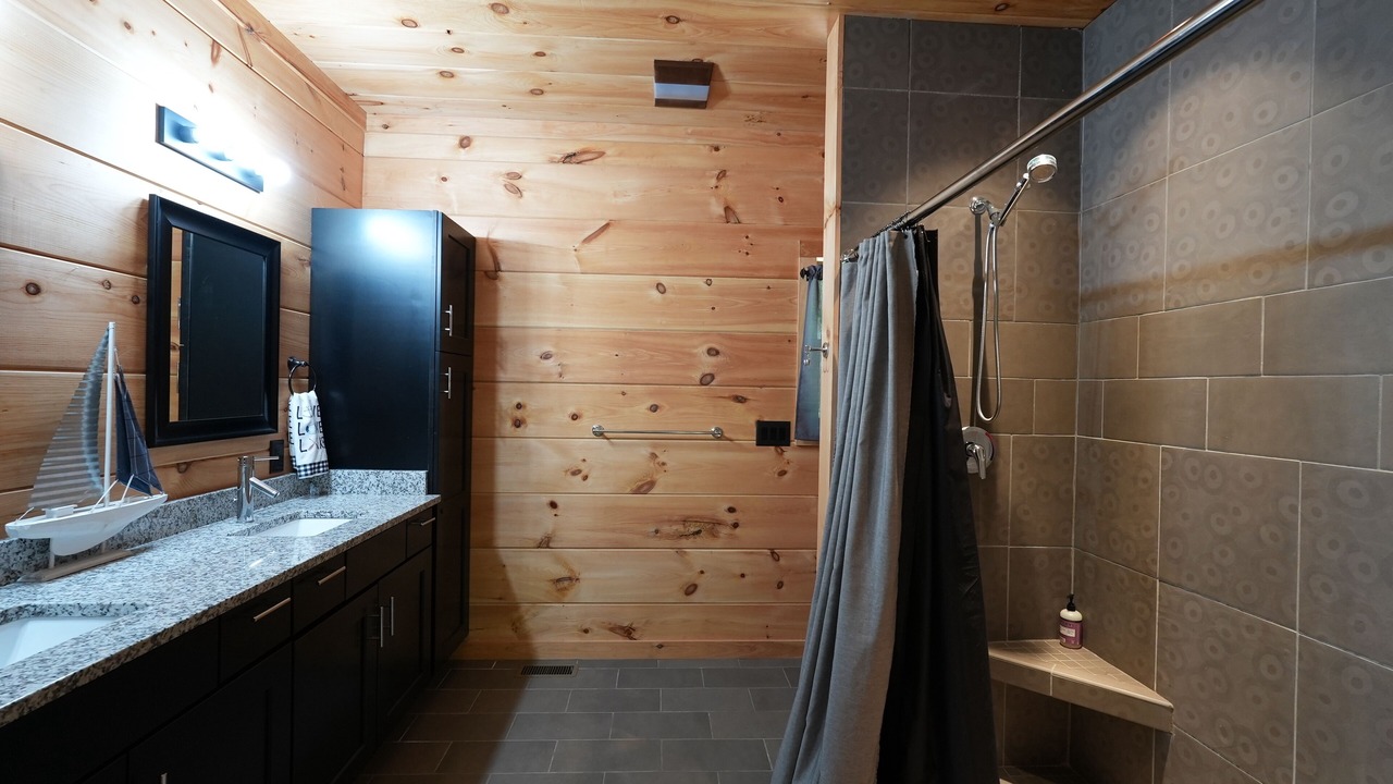 Photo of Bathroom in Wedowee