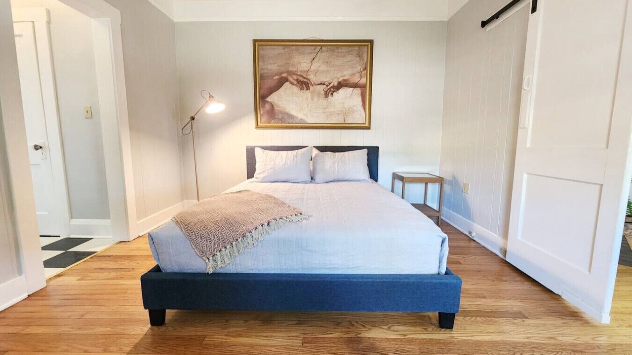 Photo of Bedroom in Colonialtown North