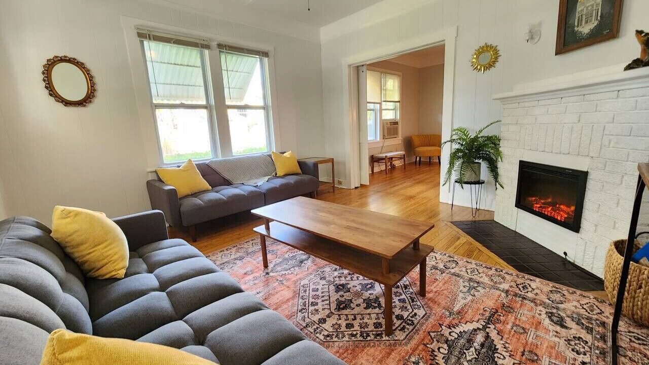 Photo of Livingroom in Colonialtown North