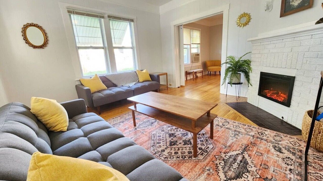 Photo of Livingroom in Colonialtown North