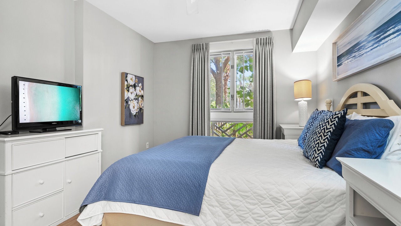 Photo of Bedroom in Baytowne Wharf