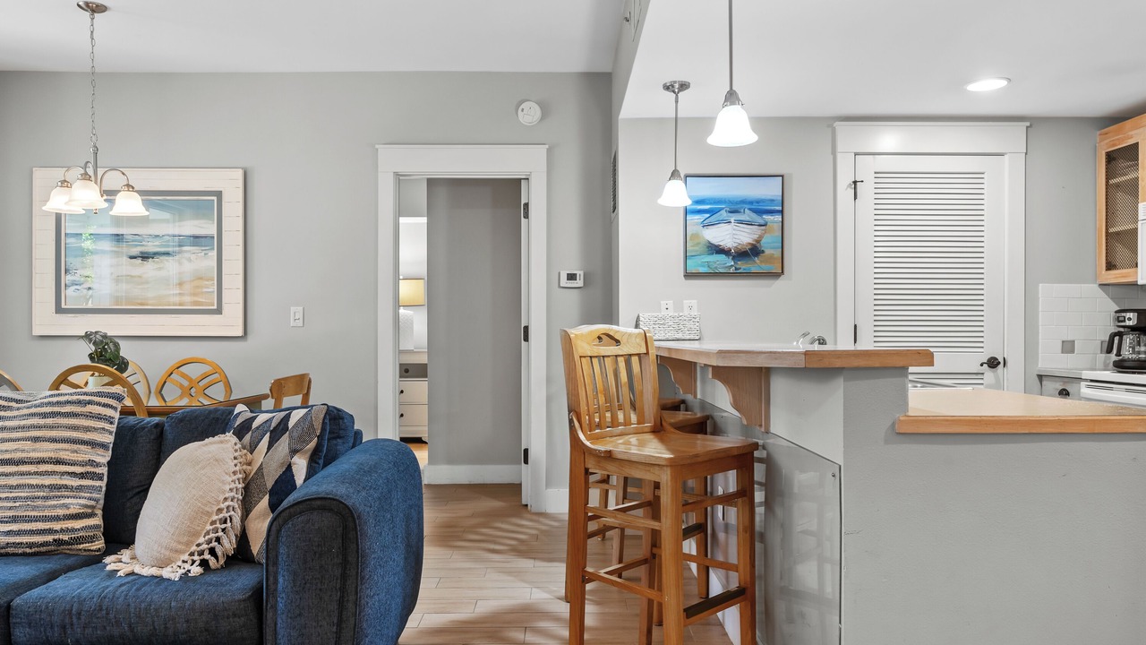 Photo of Livingroom in Baytowne Wharf