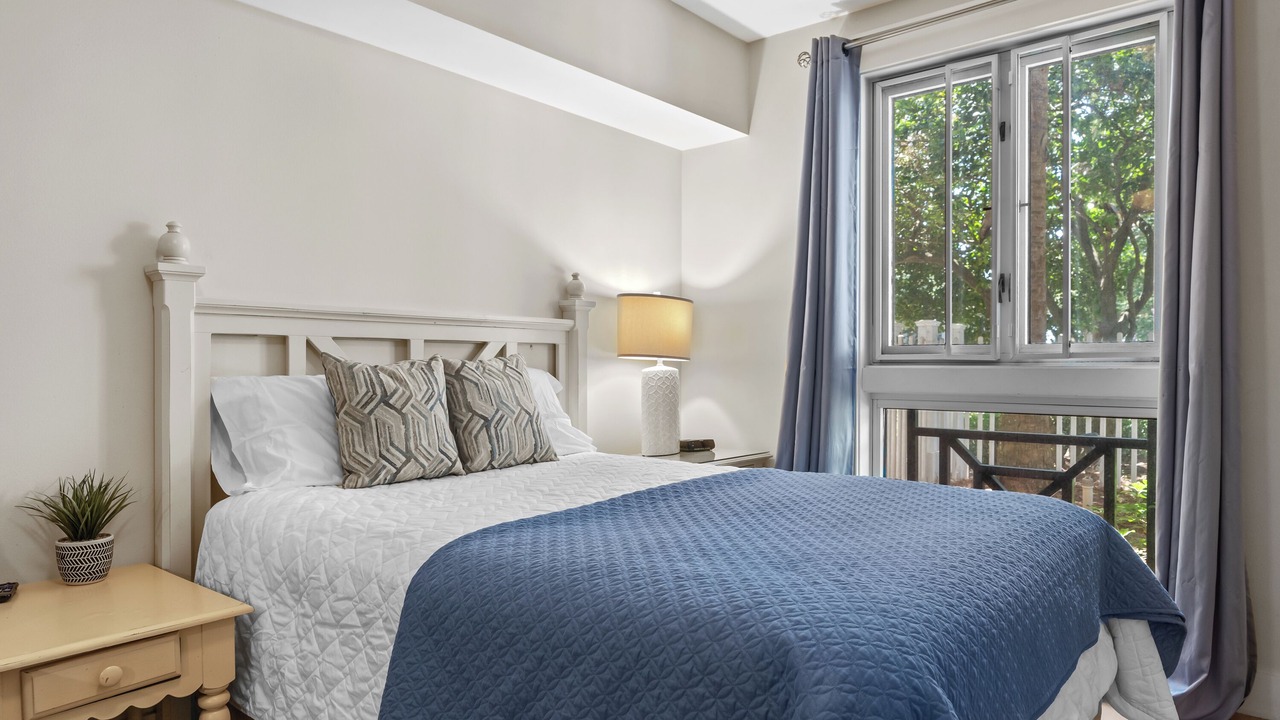 Photo of Bedroom in Baytowne Wharf