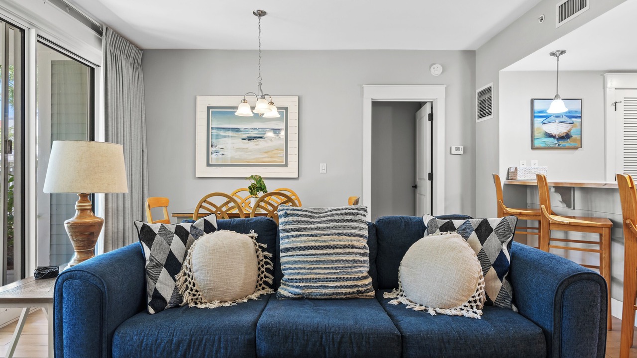 Photo of Livingroom in Baytowne Wharf