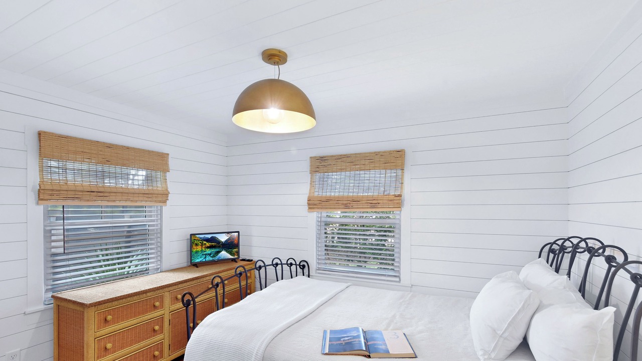 Photo of Bedroom in Saint Simons Heights