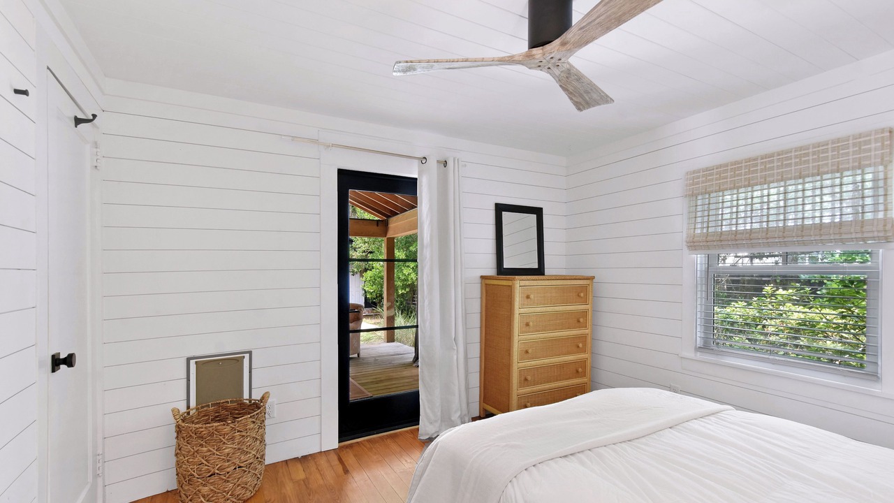 Photo of Bedroom in Saint Simons Heights