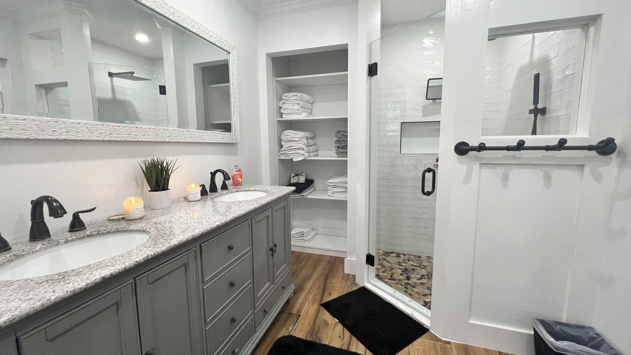 Photo of Bathroom in New Smyrna Beach