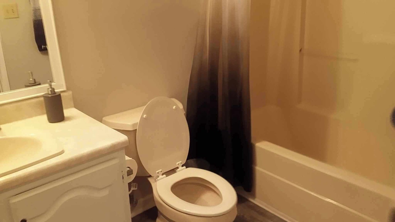 Photo of Bathroom in Gunter Afs