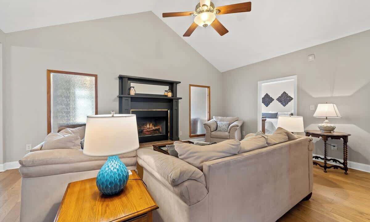 Photo of Livingroom in Eatonton