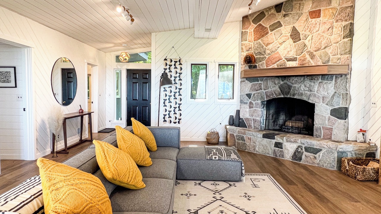 Photo of Livingroom in Harbor Springs
