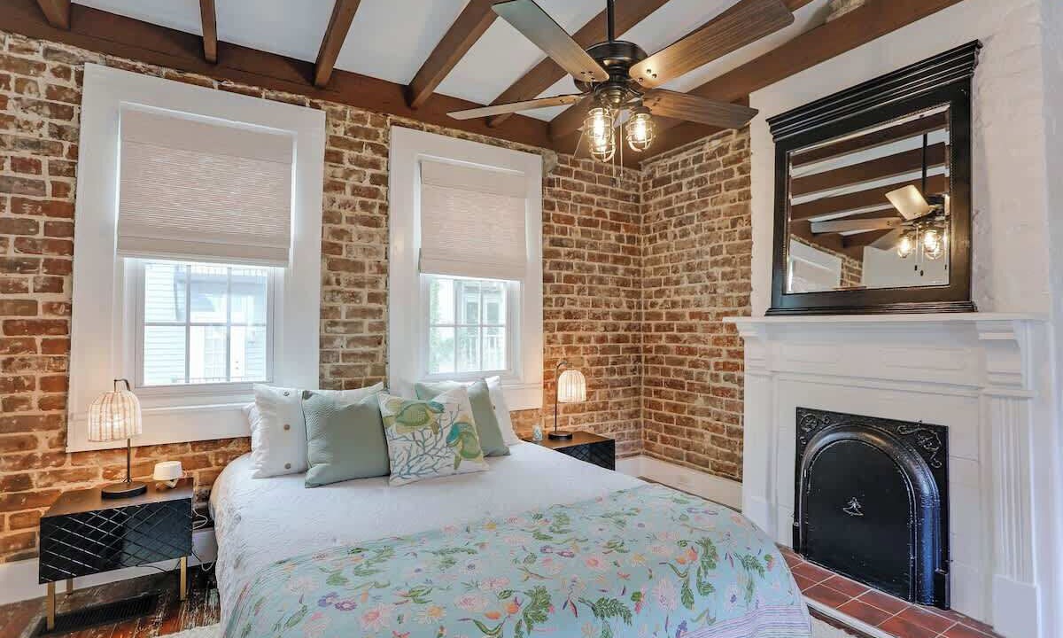 Photo of Bedroom in Historic District - North