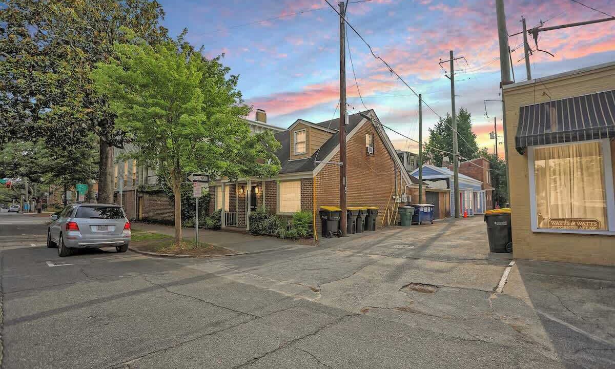 Photo of Others in Historic District - North