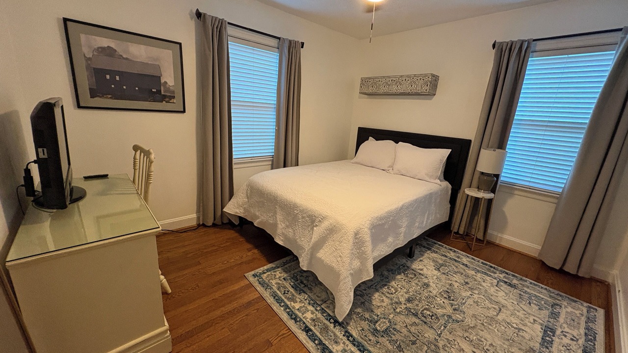 Photo of Bedroom in Tuscaloosa