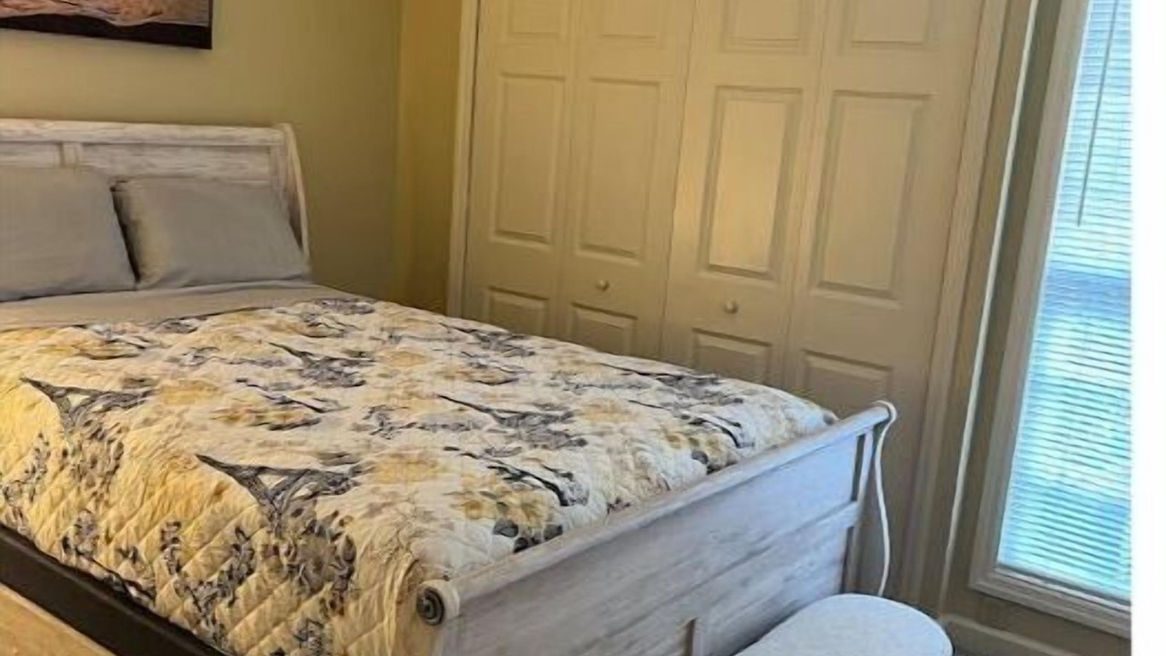 Photo of Bedroom in Valdosta