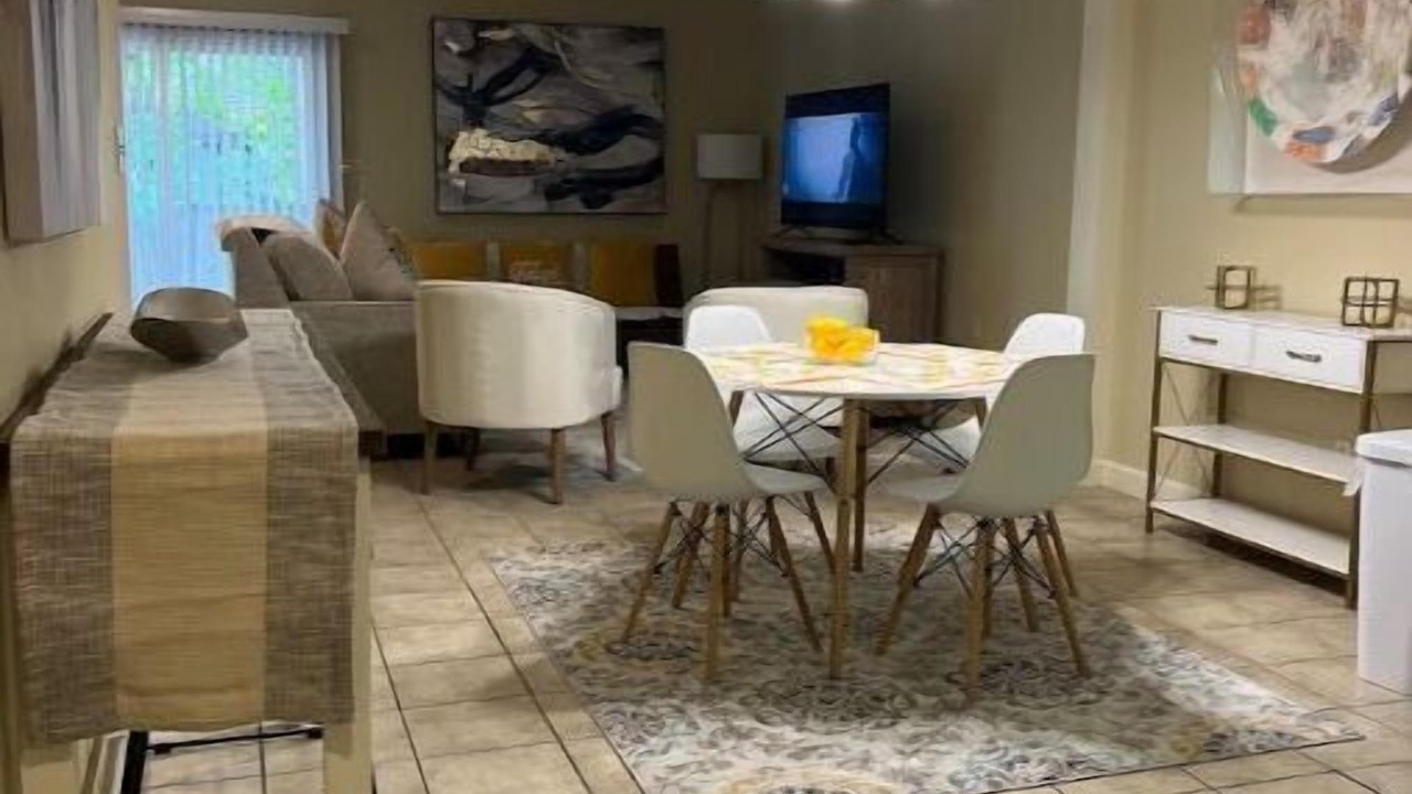 Photo of Livingroom in Valdosta