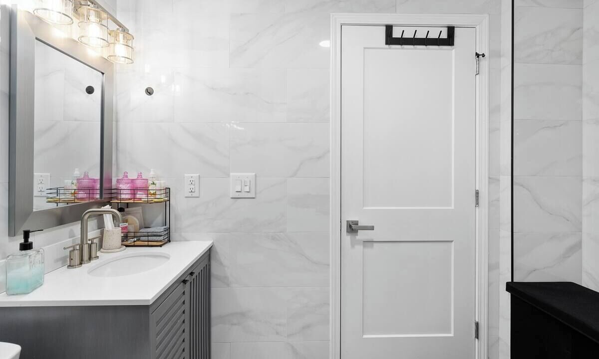 Photo of Bathroom in East Side