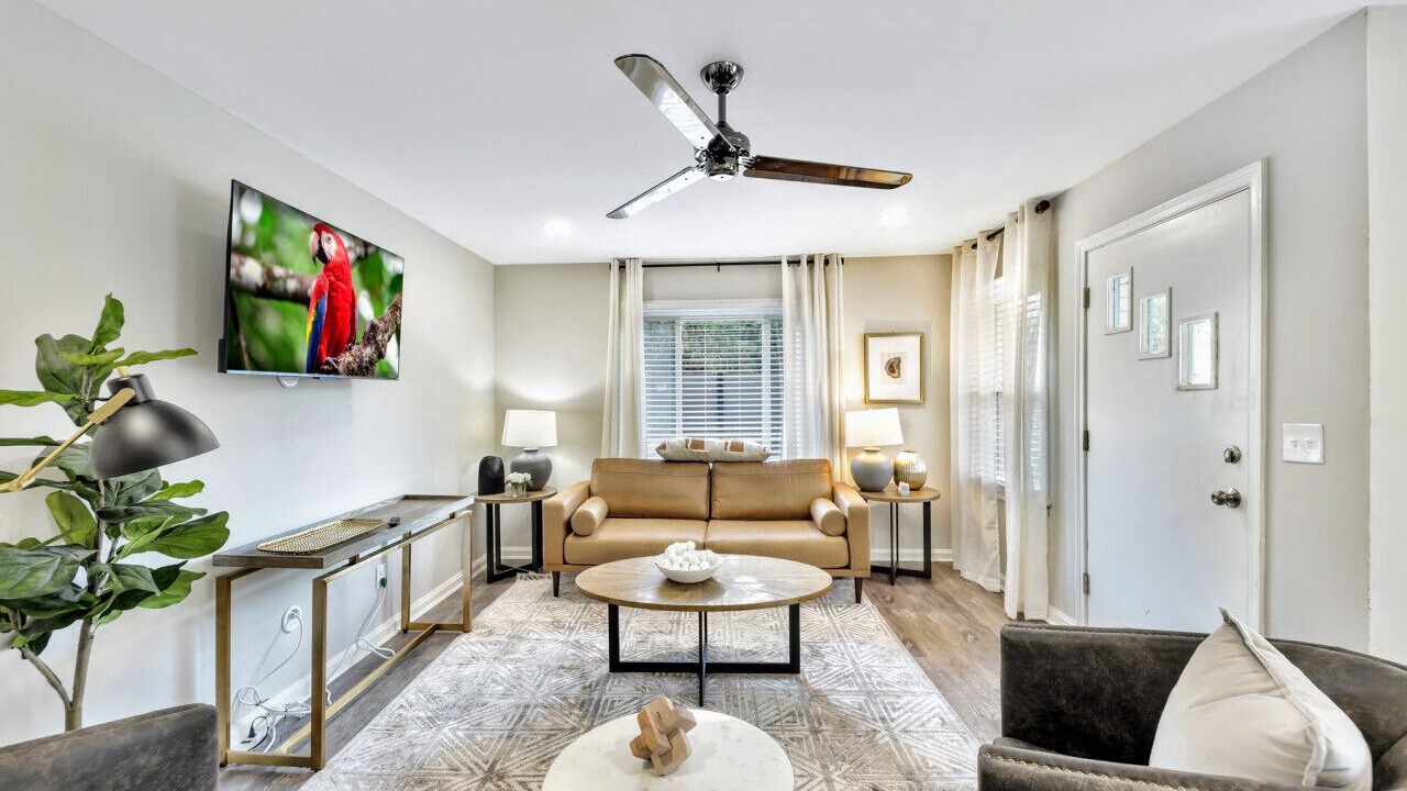Photo of Livingroom in Mableton
