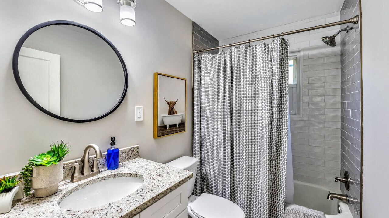 Photo of Bathroom in Mableton