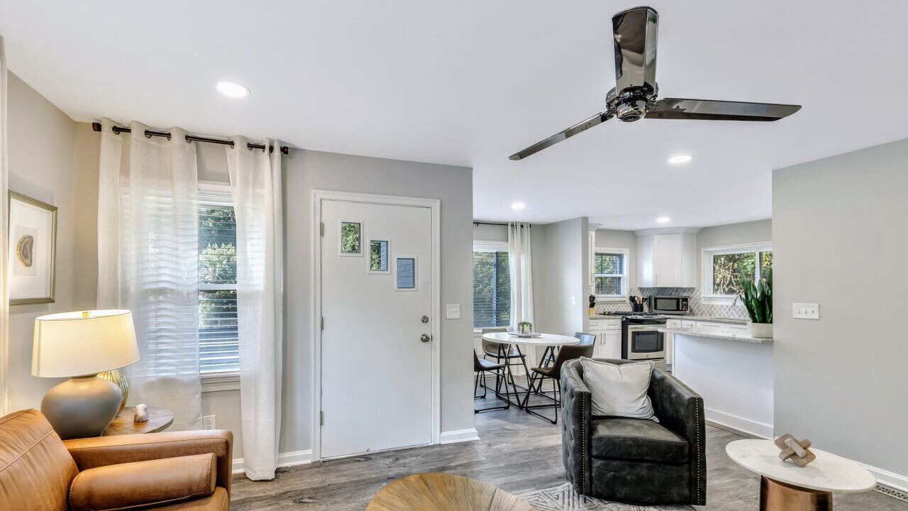 Photo of Livingroom in Mableton