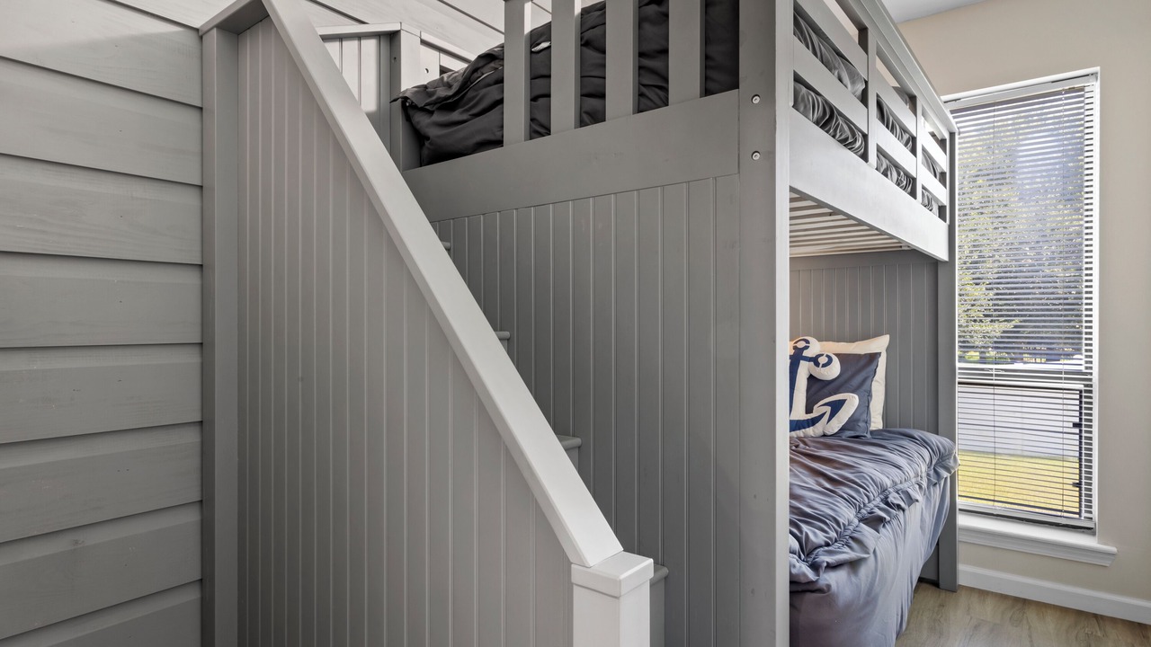Photo of Bedroom in Ocean Springs