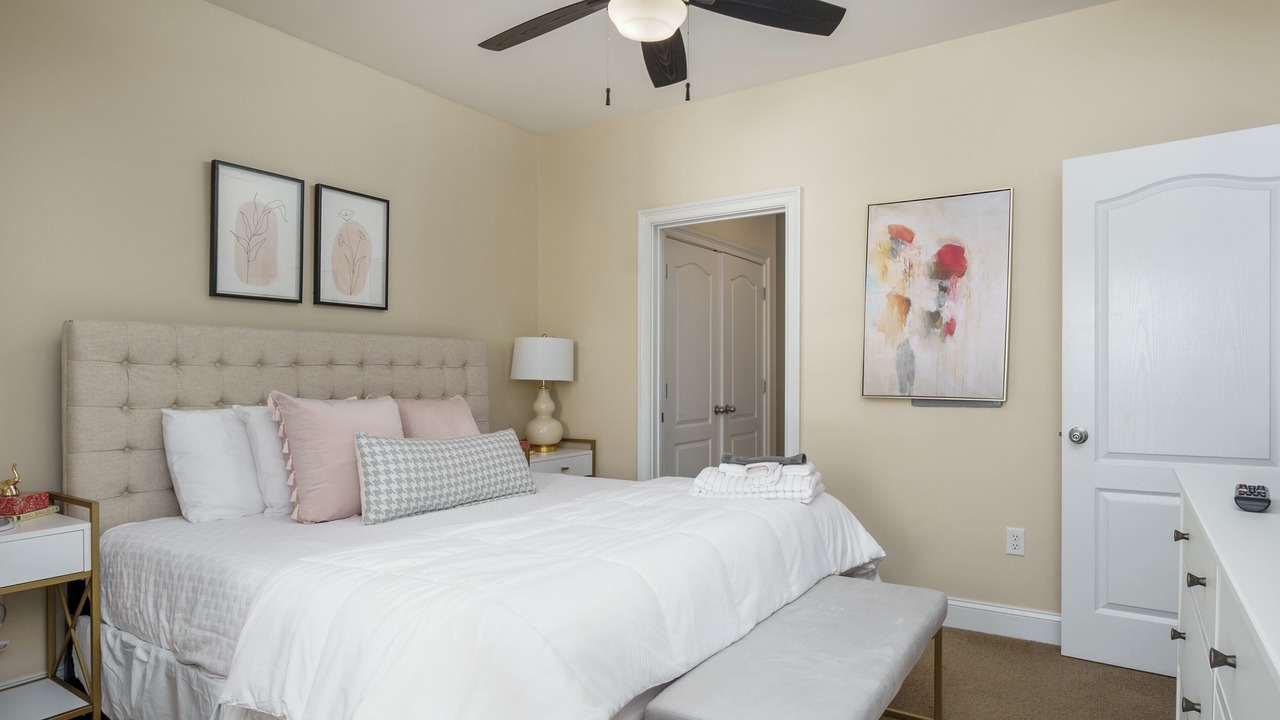 Photo of Bedroom in Tuscaloosa