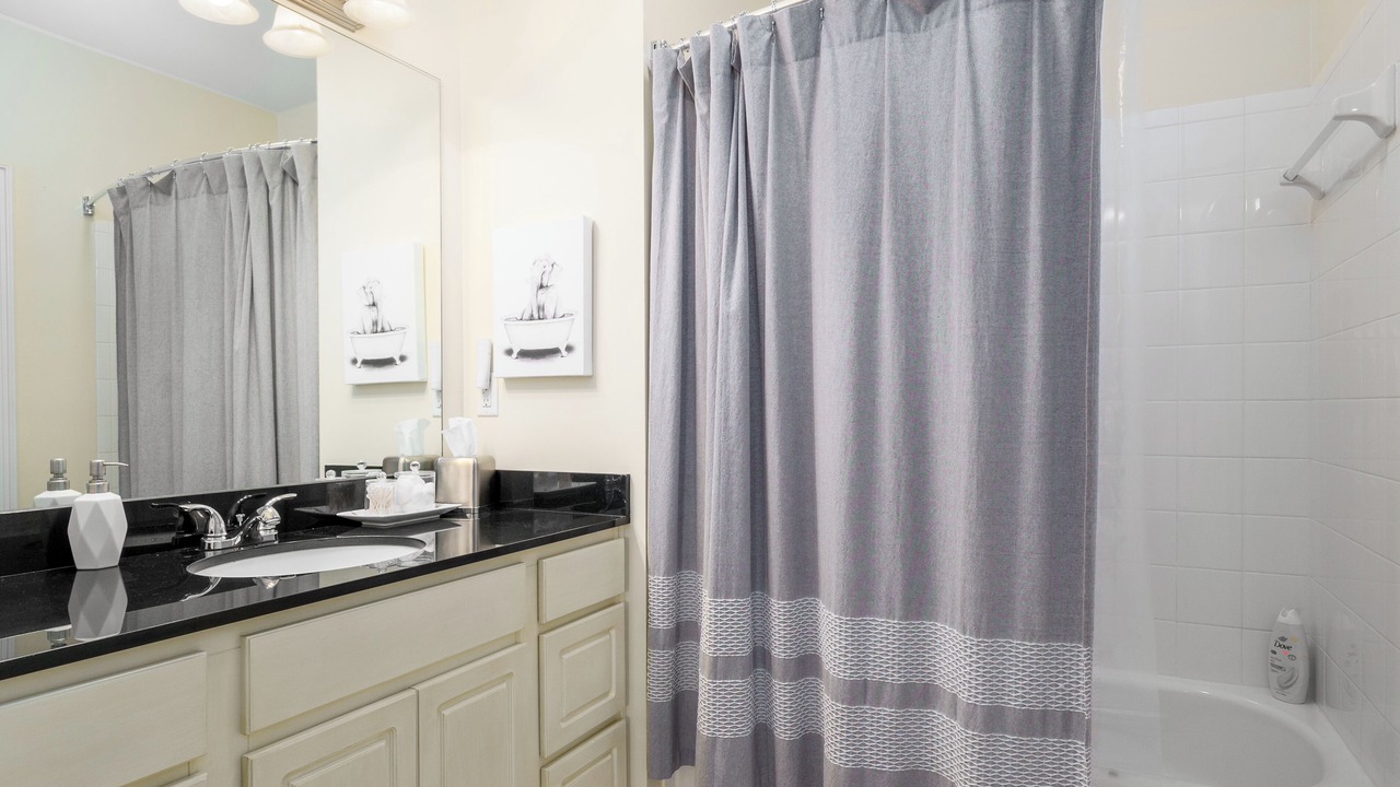 Photo of Bathroom in Tuscaloosa