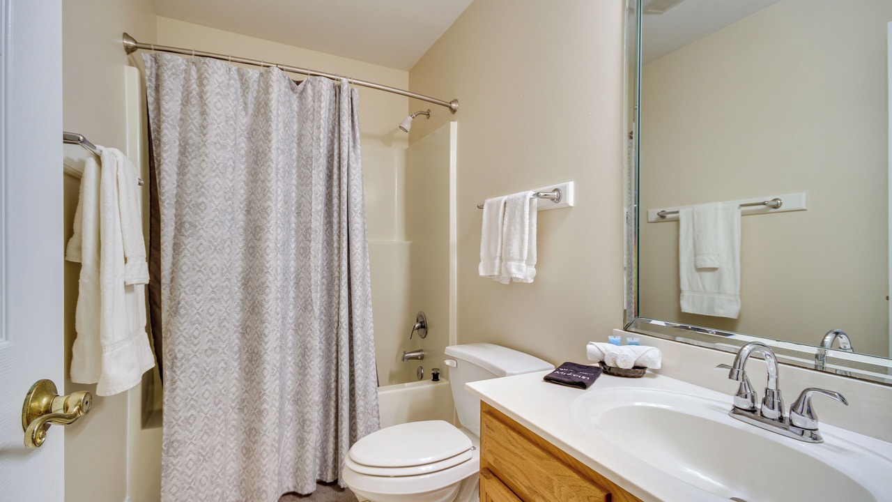 Photo of Bathroom in Diamondhead